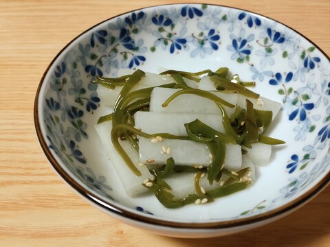 大根のめかぶごま和え